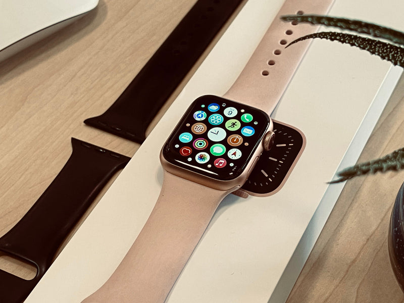 Apple Watch Series 6 (40mm, Gold Aluminium with Pink Sand Band, GPS) - Pre Owned / 3 Month Warranty